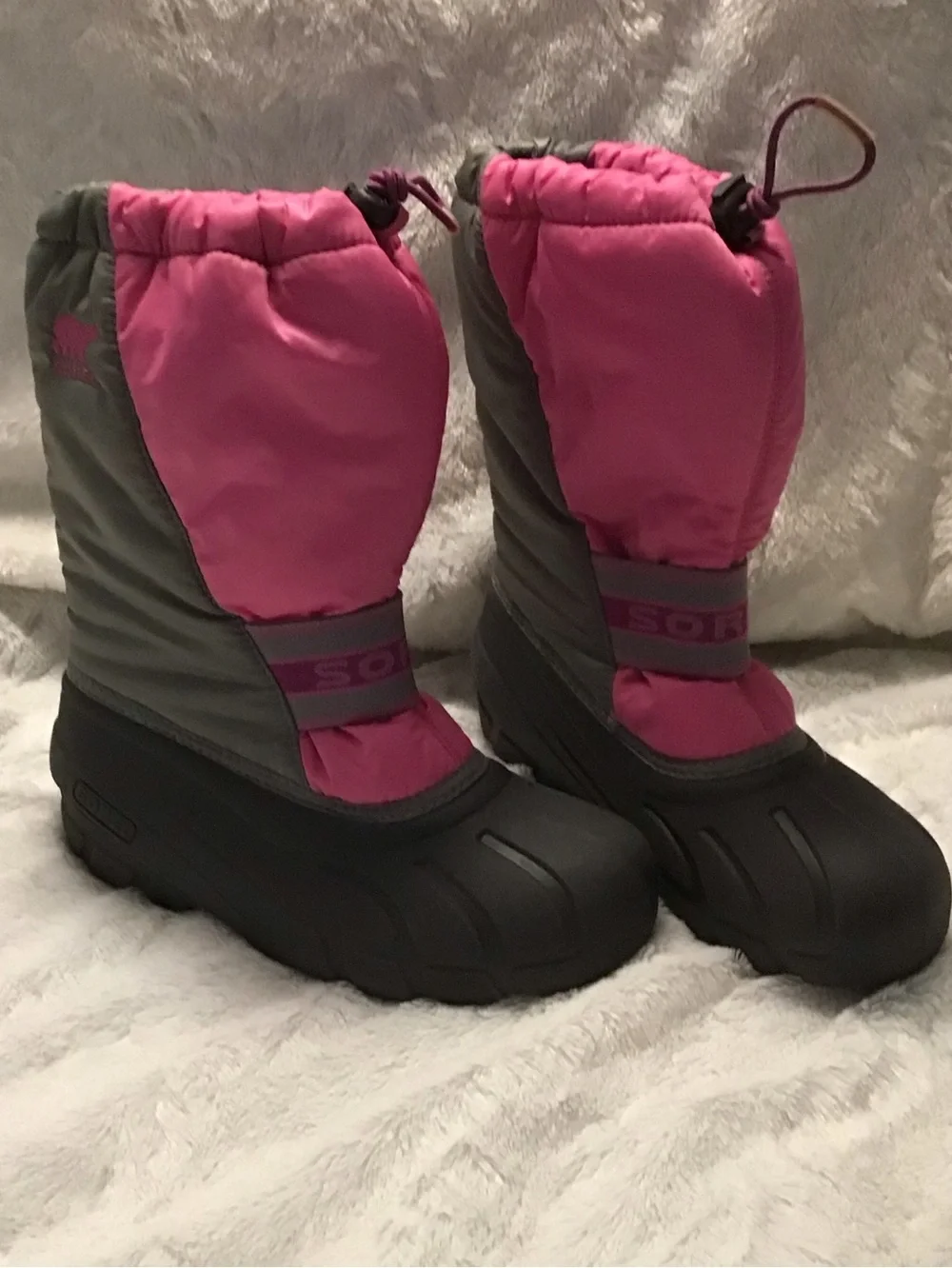 Sorel Youth Girls Snow Boots. Pink and Gray, Insulated, Waterproof, Size 5.
